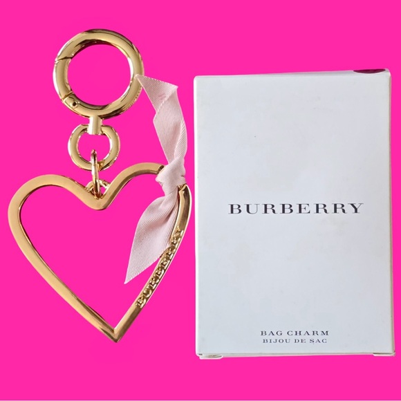 Burberry Heart Charm - Picture 3 of 3